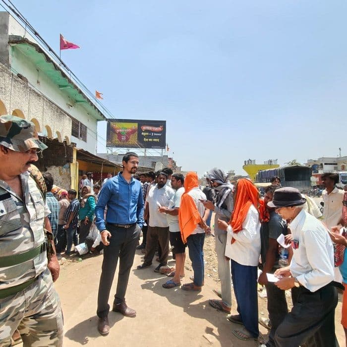 देविशिका एचपी गैस एजेंसी में हुआ गैस वितरण, 400 उपभोक्ताओं को मिला लाभ