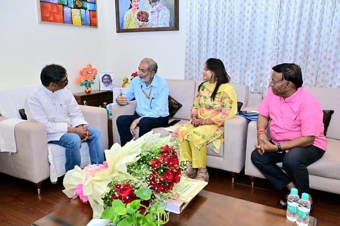 मुख्यमंत्री हेमन्त सोरेन से मणिपाल टाटा मेडिकल कॉलेज प्रतिनिधिमंडल की मुलाकात, 26 फरवरी के कार्यक्रम का दिया आमंत्रण