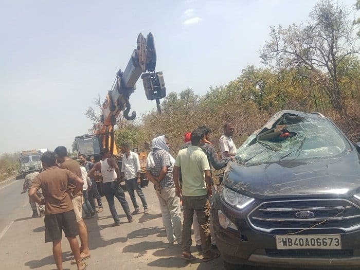 दनुआ घाटी में दर्दनाक हादसा: 30 फीट गहरी खाई में गिरी कार, एक की मौत, तीन घायल