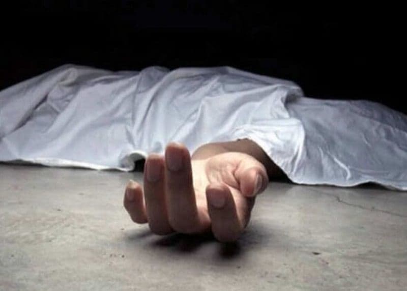तेज रफ्तार कार ने बाइक में मारी टक्कर, बाप- बेटी की मौत
