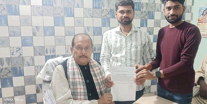 जेटेट परीक्षा में मगही और भोजपुरी भाषा शामिल करने की मांग को लेकर मंत्री को सौंपा ज्ञापन