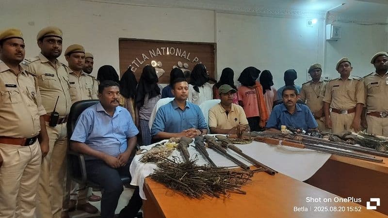 PTR के जंगलों में शिकारी गिरोह का खुलासा, 9 गिरफ्तार, 13 फरार