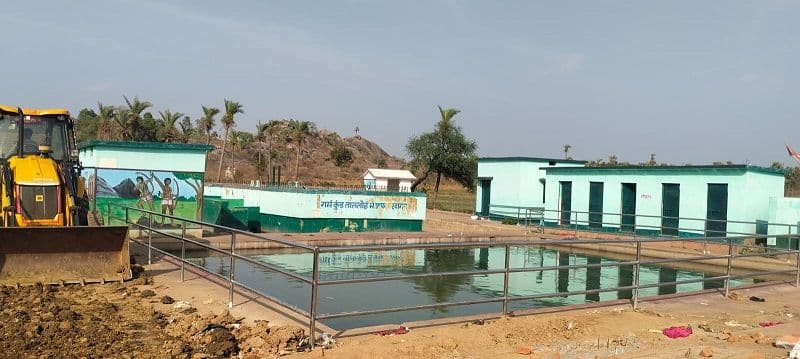 तातलोई गर्म जलकुंड के सौंदर्यीकरण कार्य में देरी, कई खामियां आई सामने