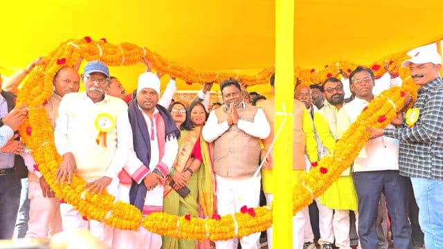 चेरो समाज के विकास के लिए सभी को शिक्षित होने की जरूरत : विधायक रामचंद्र सिंह