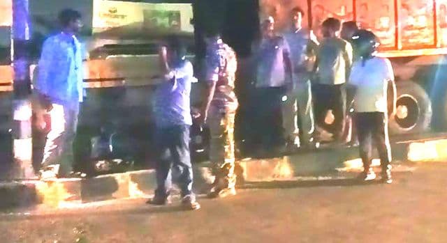 गम्हरिया ब्लॉक के पास सड़क हादसे में बाइक सवार युवक की मौत, ब्रेकडाउन ट्रक बना हादसे का कारण