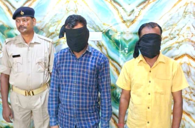 आदित्यपुर की सूरज ऑटो मोबाइल कंपनी में लोहा-तांबा चोरी मामले में दो गिरफ्तार