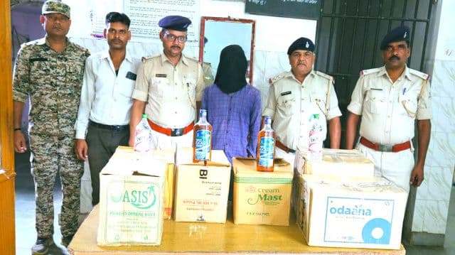 नीमडीह में नकली शराब कारोबार का खुलासा, एक गिरफ्तार, भारी मात्रा में अवैध विदेशी शराब बरामद