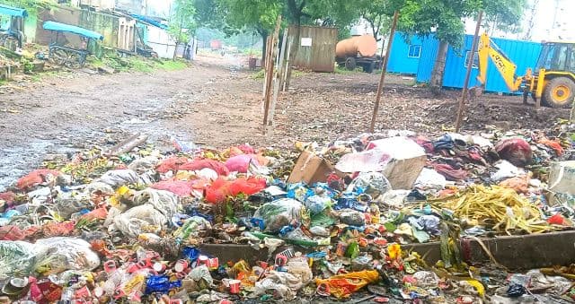 आदित्यपुर नगर निगम के टेंडर व्यवस्था में खामी का असर, दिन्दली और फाटक बाजार क्षेत्र में नहीं हो रही नियमित सफाई