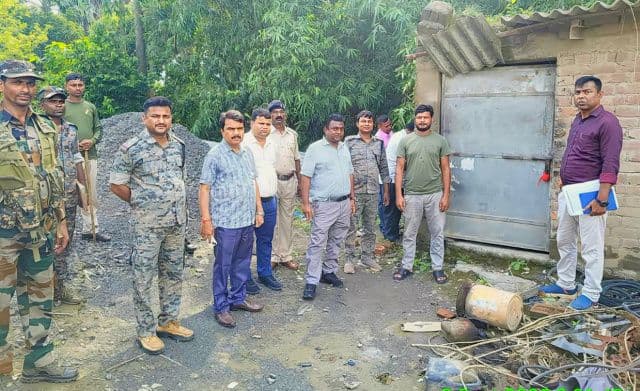 चौड़ा मोड़ में अवैध पत्थर भंडारण का भंडाफोड़, जिला टास्क फोर्स ने क्रशर किया सील
