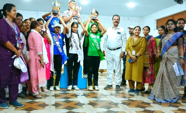 श्रीराम डिवाइन अकैडमी में बाल दिवस व झारखंड स्थापना दिवस पर वार्षिक खेल-कूद प्रतियोगिता सम्पन्न