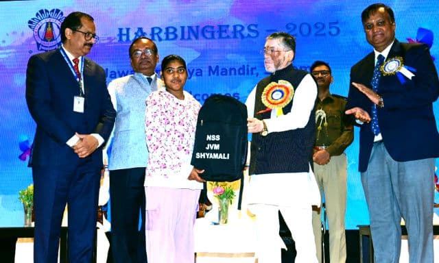 राज्यपाल ने JVM श्यामली के सांस्कृतिक महोत्सव में कहा: शिक्षा का लक्ष्य संवेदनशील और जिम्मेदार नागरिक तैयार करना