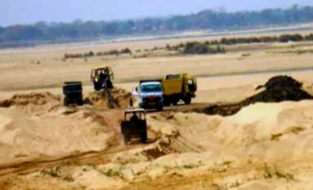 इंचागढ़ में अवैध बालू उत्खनन पर बड़ी कार्रवाई, SDO ने जारी किया विशेष निगरानी आदेश