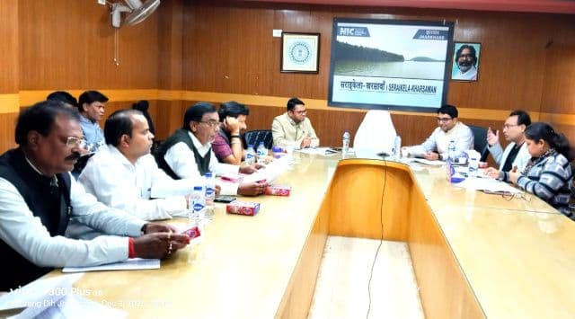 सरायकेला-खरसावाँ में मतदान केंद्रों का व्यापक रेशनलाइजेशन, उपायुक्त की अध्यक्षता में राजनीतिक दलों के साथ अहम बैठक सम्पन्न