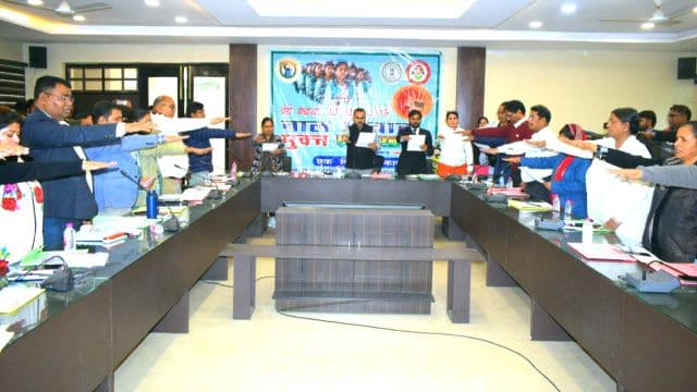 सरायकेला में बाल विवाह उन्मूलन पर एकदिवसीय कार्यशाला, उपायुक्त नितिश कुमार ने कहा: समाज और प्रशासन दोनों को मिलकर बदलनी होगी सोच