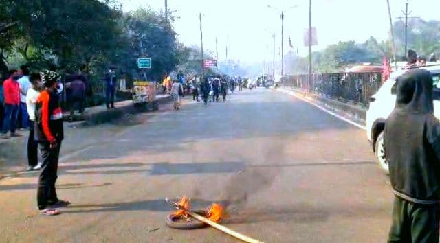 केंदुआडीह में महिला की संदिग्ध मौत ने बढ़ाया तनाव, जहरीली गैस से दम घुटने का आरोप, ग्रामीणों ने रांची-धनबाद मुख्य मार्ग किया जाम