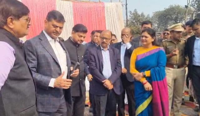 केंदुआडीह गैस रिसाव पर हाई अलर्ट, मुख्य सचिव, प्रभारी डीजीपी और बीसीसीएल सीएमडी ने किया स्थलीय निरीक्षण