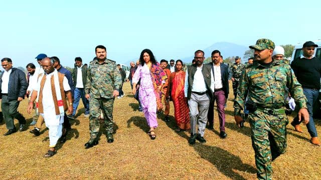 रायडीह में राष्ट्रपति द्रौपदी मुर्मू के आगमन को लेकर प्रशासन अलर्ट, तैयारियों का संयुक्त निरीक्षण