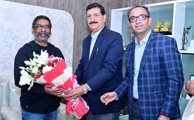 मुख्यमंत्री हेमंत सोरेन से झारखंड चेंबर प्रतिनिधिमंडल की मुलाकात, औद्योगिक विकास पर हुई व्यापक चर्चा