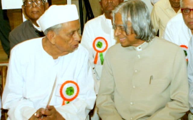 नीमडीह के गुंडा गांव में स्वतंत्रता सेनानी धनंजय महतो की पुण्यतिथि पर श्रद्धांजलि, स्वतंत्रता संग्राम में योगदान को किया गया याद