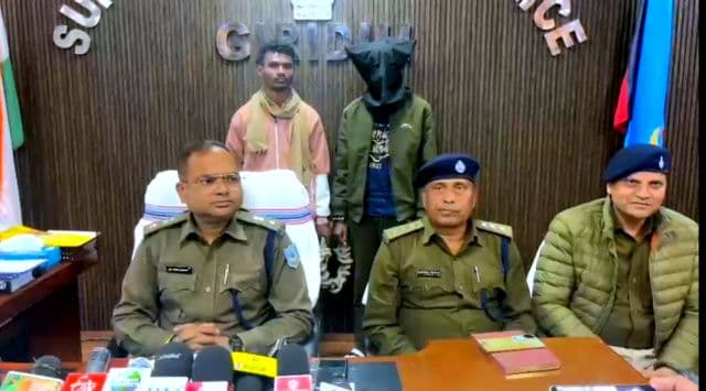 एसपी डॉ विमल कुमार की सख्त रणनीति से बड़ा खुलासा, धनवार में एक करोड़ की चोरी की चांदी के साथ तस्कर गिरफ्तार