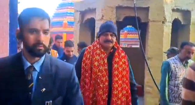 भारत के नौसेना प्रमुख ने झारखंड के सिद्धपीठ रजरप्पा में टेका माथा, आस्था और राष्ट्रभक्ति का दिखा वैश्विक संदेश