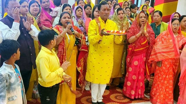 राणीसती दादी प्राण प्रतिष्ठा महोत्सव में उमड़ा श्रद्धालुओं का सैलाब, पूर्व नगर पंचायत उपाध्यक्ष मनोज चौधरी हुए शामिल