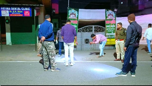 वासेपुर में फायरिंग से सनसनी, फहीम खान के बेटे के ड्राइवर को लगी गोली