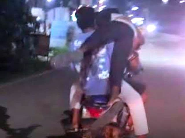 ट्रिपल लोडिंग और स्टंटबाजी पर कपाली पुलिस का शिकंजा, चार नाबालिग स्टंटबाज पर 32 हजार का जुर्माना