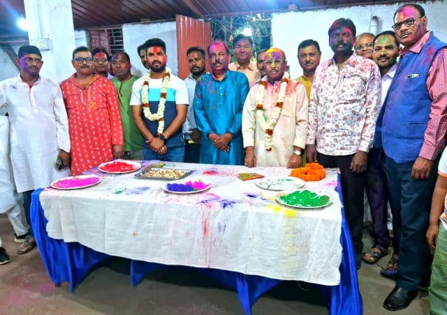 चित्रगुप्त भवन में होली मिलन समारोह का आयोजन, शिव चर्चा और सांस्कृतिक कार्यक्रम से गूंजा गम्हरिया