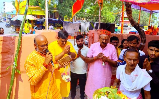 प्राचीन बजरंगबली अखाड़ा में भव्य पूजा, मनोज चौधरी ने दिया सामाजिक समरसता का संदेश