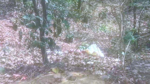 कोडरमा घाटी में अज्ञात महिला का अर्धनग्न शव मिलने से सनसनी, हत्या कर फेंके जाने की आशंका