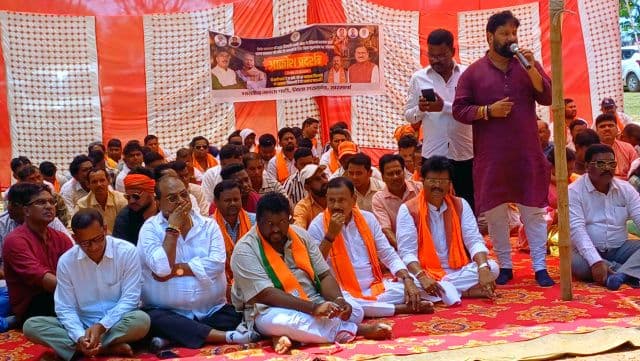 बिजली-पानी संकट पर भाजपा का हल्लाबोल, सरायकेला में हेमंत सरकार के खिलाफ जोरदार धरना