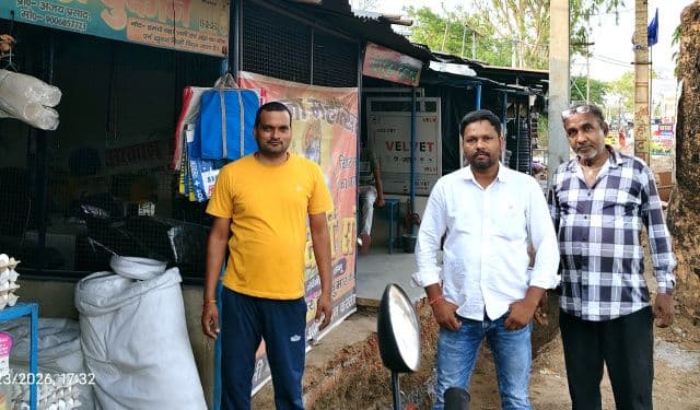 16 साल से इकरारनामा का इंतजार, जवाब देने लगा बरवाडीह के दुकानदारों का धैर्य