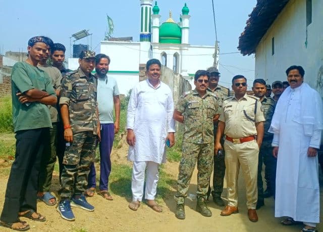 बड़कागांव में अकीदत और भाईचारे के साथ मनाई गई बकरीद, अमन-चैन की मांगी गई दुआ