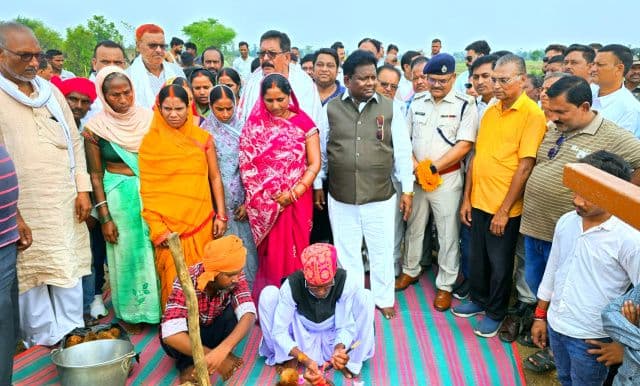 कुटमू शिव नाला पुल निर्माण का हुआ भूमिपूजन, वर्षों पुरानी आवागमन समस्या के समाधान की दिशा में बड़ा कदम