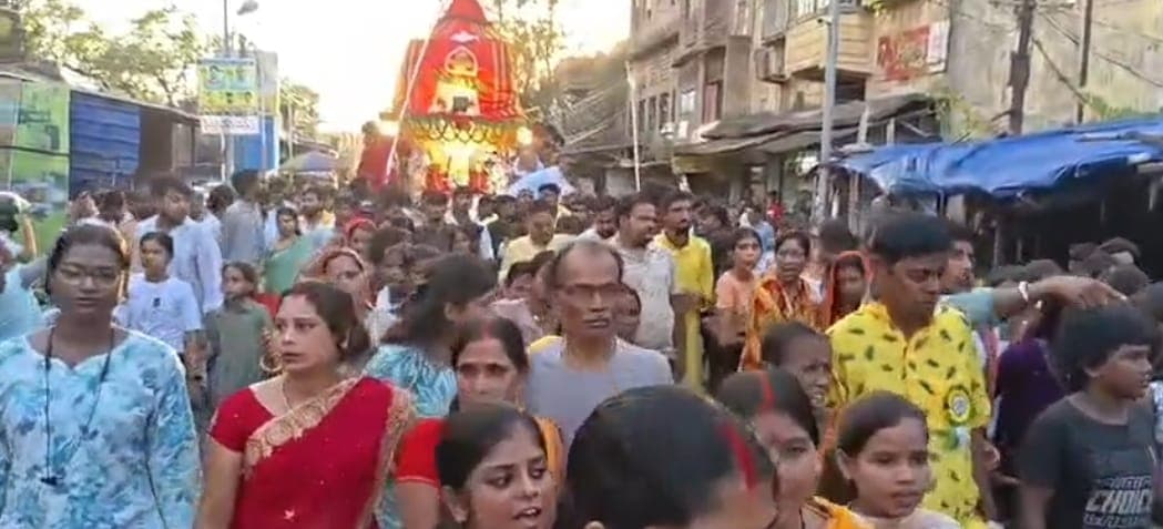 भगवान जगन्नाथ की भव्य रथ यात्रा धूम धाम से निकाली गईं, काफी संख्या में शामिल हुए श्रद्धालु