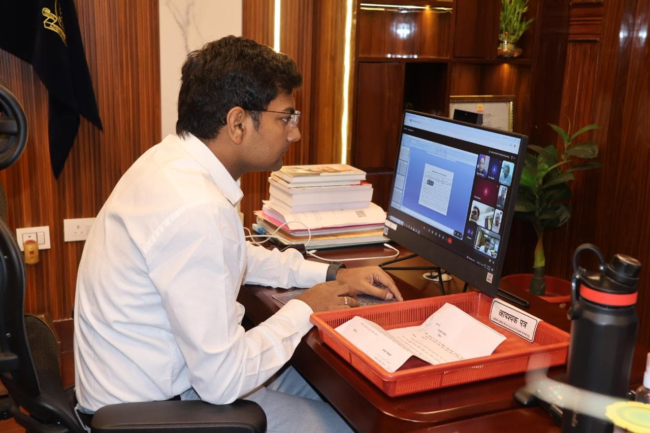 SIR कार्यों की उपायुक्त ने की समीक्षा, डिजिटाइजेशन में तेजी लाने और गुणवत्तापूर्ण कार्य पूरा करने के दिए निर्देश