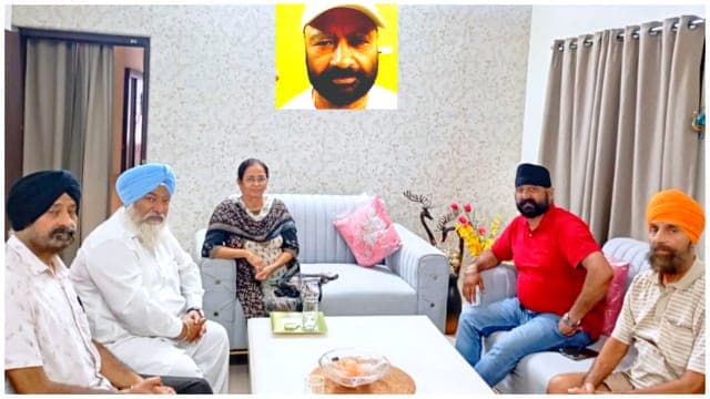 मीडिया की पहल और इन्दर सिंह इन्दर के प्रयास से मिला मृतक हरभजन सिंह का परिवार, पत्नी को मुआवजे की जगी उम्मीद