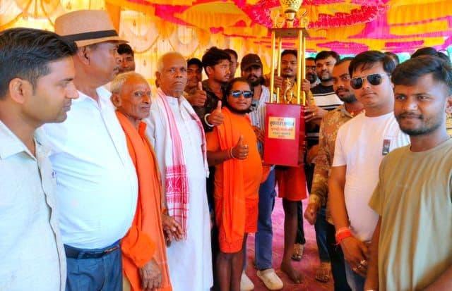 रजरप्पा से 105 किमी पैदल चलकर बुढ़वा महादेव पहुंचे शिवभक्त, उत्कृष्ट कांवरिया संघों को किया गया सम्मानित