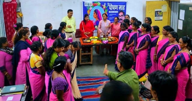 पोषण माह में गम्हरिया की आंगनबाड़ी सेविकाओं ने दिखाई पाक-कला, बालीगुमा केंद्र ने जीता प्रथम पुरस्कार