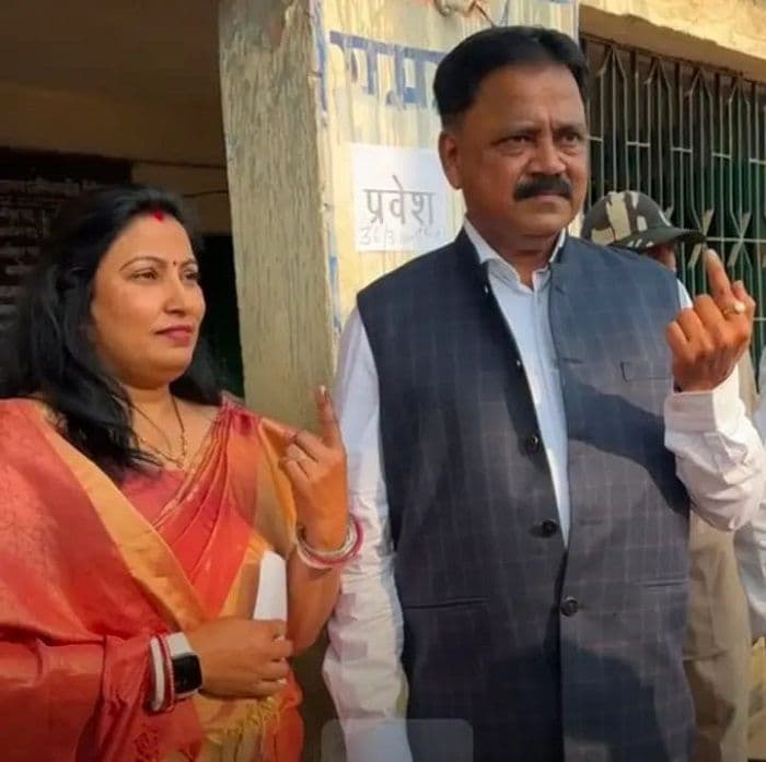 सुदिव्य कुमार सोनू ने गिरिडीह नगर निकाय चुनाव में किया मतदान