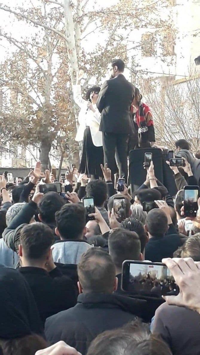 नोबेल शांति पुरस्कार विजेता नरगिस मोहम्मदी फिर गिरफ्तार