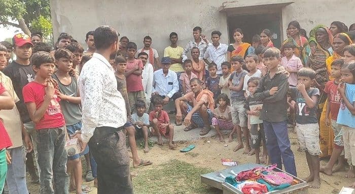 हंटरगंज थाना क्षेत्र में अजूबा चोरी, छत पर सोता रहा परिवार, चोरों ने रातोंरात घर कर दिया साफ
