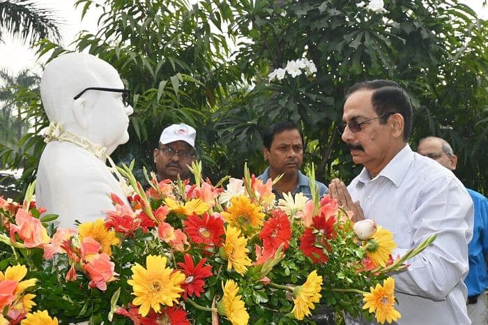रक्तदान-महादान के संदेश के साथ आधुनिक पावर ने संस्थापक को दी सच्ची श्रद्धांजलि