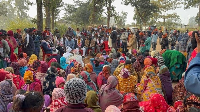 पेसा कानून लागू होने की खुशी में बरवाडीह में मिलन समारोह एवं वार्षिक वनभोज आयोजित