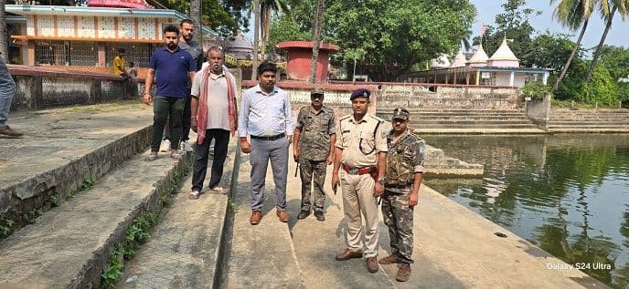 छठ घाटों का निरीक्षण करते हुए प्रशासनिक तैयारी का लिया जायज़ा