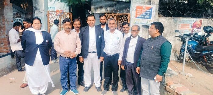 जामताड़ा में अधिवक्ता मनोज कुमार चौबे का भव्य स्वागत, चुनाव प्रचार के दौरान मिला समर्थन