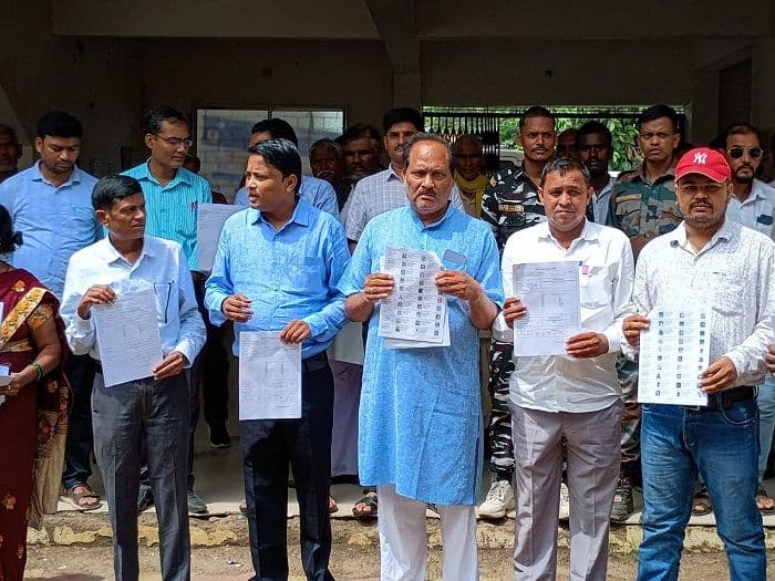 चैनपुर में मतदाता सूची के प्रारूप का प्रकाशन, 7 अक्टूबर को जारी होगी अंतिम सूची