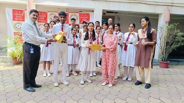 एल. ए. गार्डेन हाई स्कूल का शानदार परिणाम