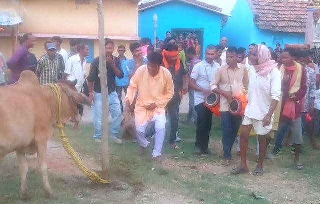 सरायकेला के ग्रामीण इलाकों में परंपरा और आस्था के संग बुढ़ी बांधना पर्व की धूम